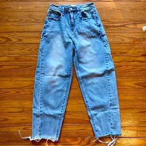 Petra 153 Stylish Blue Cropped Jeans for Women Size 5